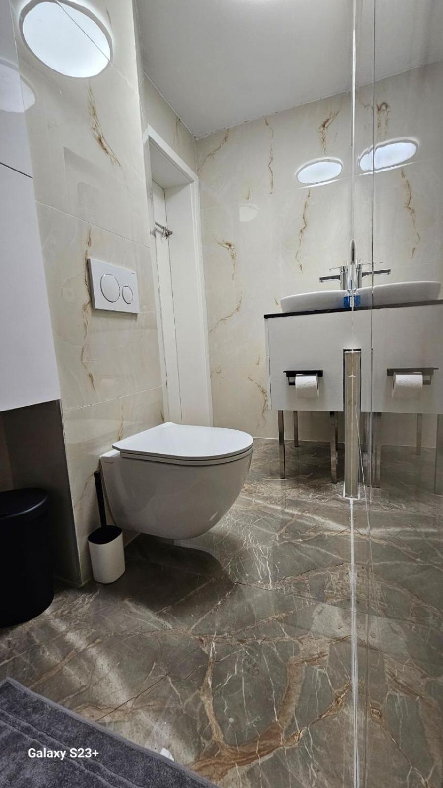 Apartmaji Stars Mavcice ภายนอก รูปภาพ